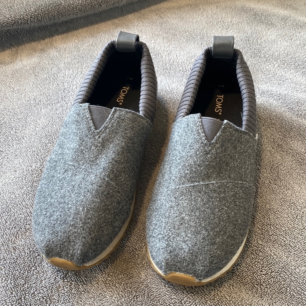 Toms